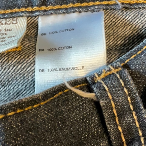 Relaxed Blue Jeans with Contrast Stitching - Picture 6 of 7